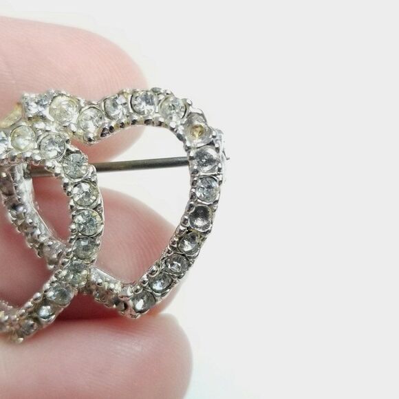 Vintage Double Rhinestone Heart Brooch, Silver Tone Sweetheart Lapel Pin, Estate - Picture 4 of 7